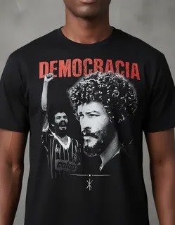 Camiseta Democracia Dr. Sócrates Futebol Retrô