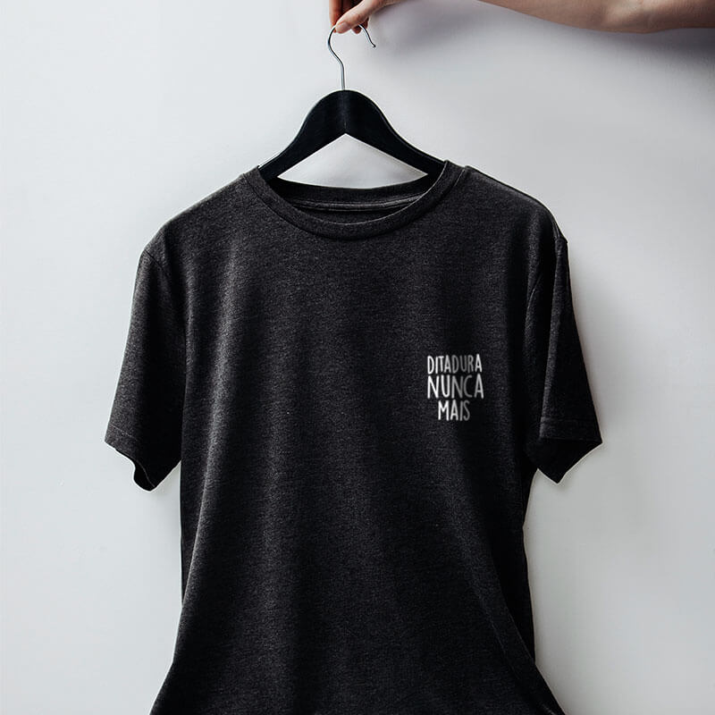 Camiseta Dry Fit Ditadura nunca mais!, Escudo
